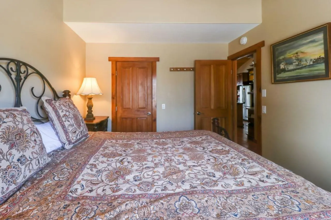 Chateau Blanc 23 Mammoth Lakes